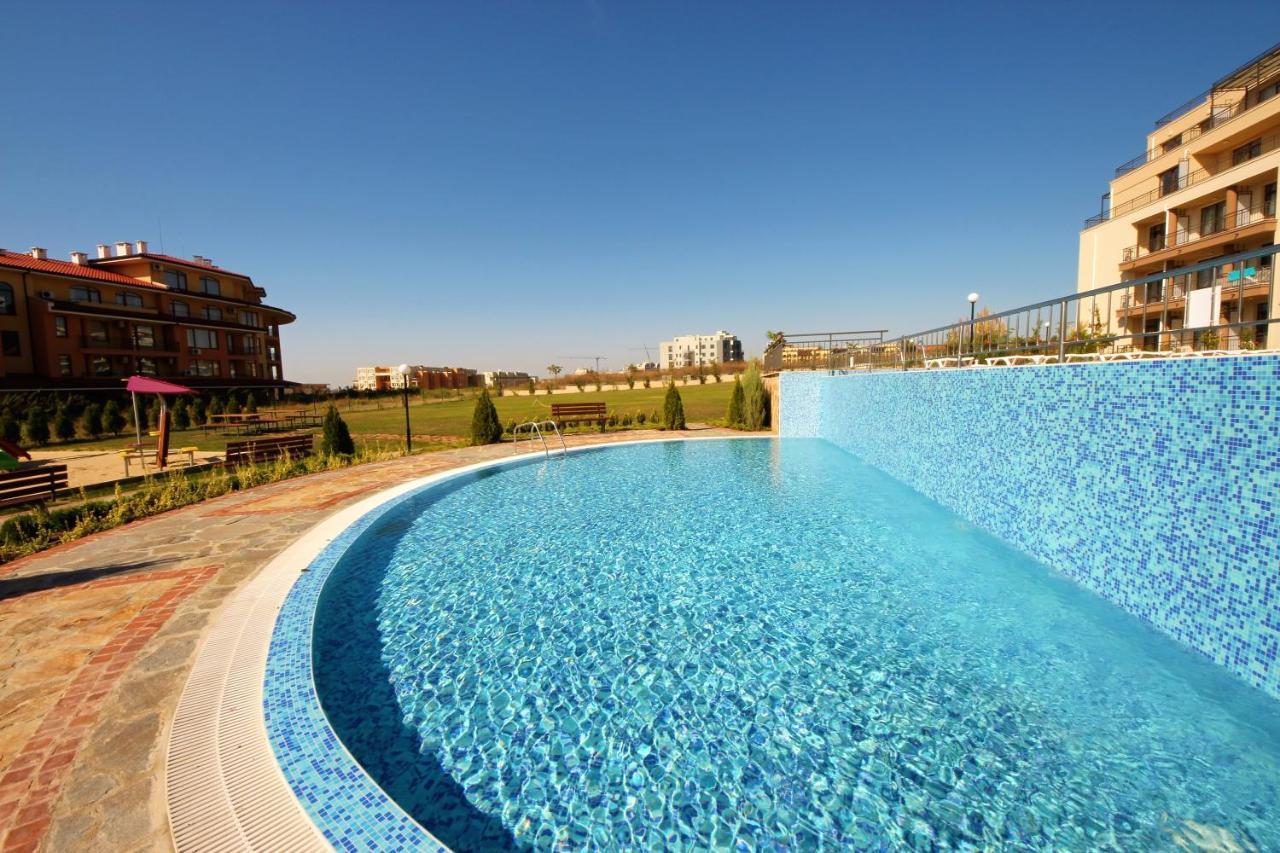 Sorrento - Menada Apartments Sveti Vlas Esterno foto