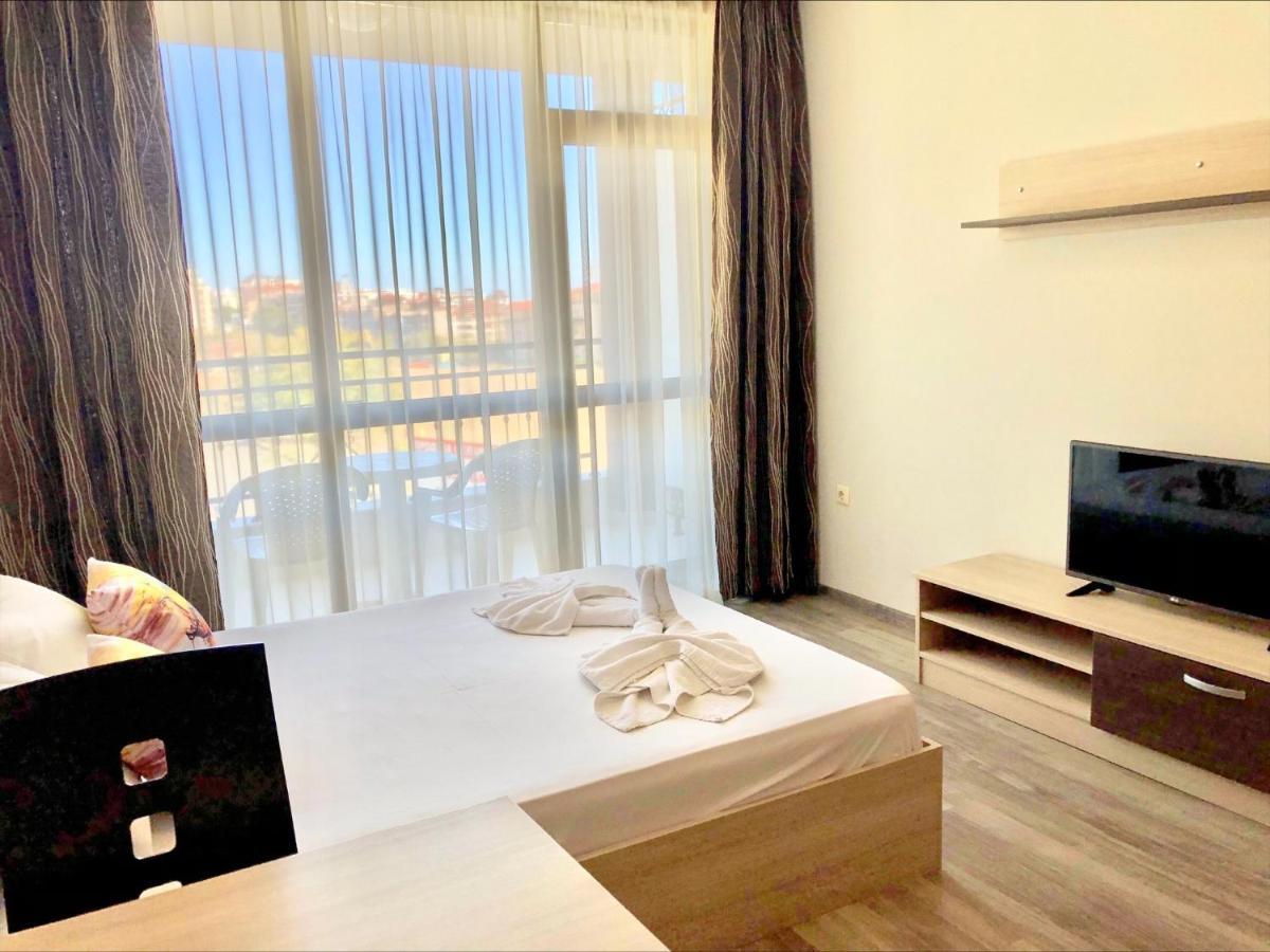 Sorrento - Menada Apartments Sveti Vlas Esterno foto